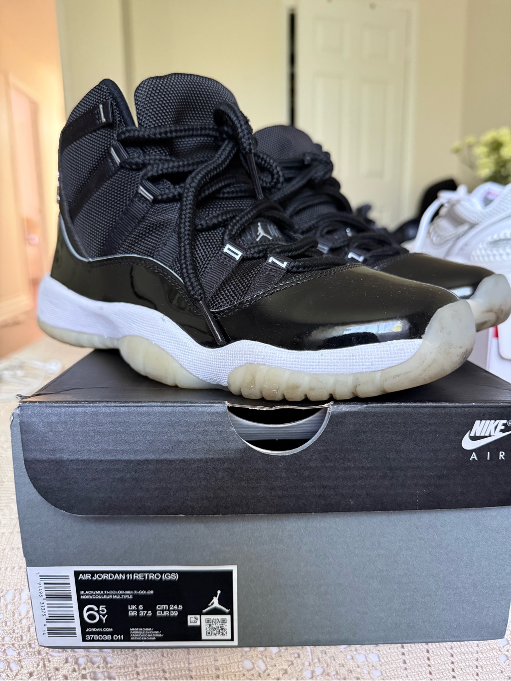 Air Jordan 11 Retro Gs Black Patent Leather Boys Sneakers